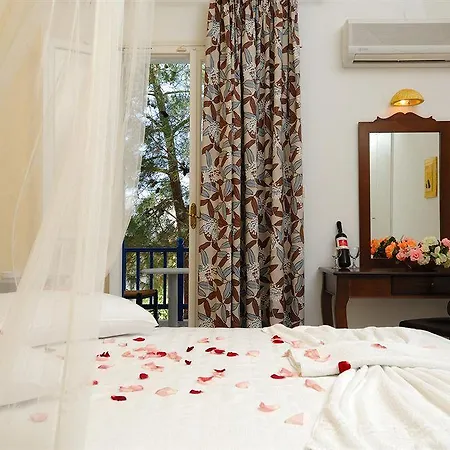 Aphrodite Boutique 3* Aliki (Paros)
