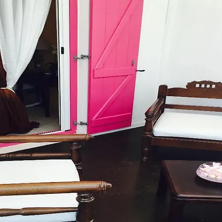 Aphrodite Boutique 3*