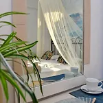 Aphrodite Boutique 3*