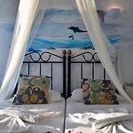 Aphrodite Boutique 3*