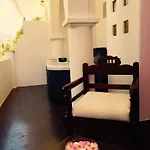 Aphrodite Boutique 3*
