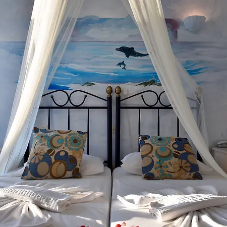 Aphrodite Boutique 3*