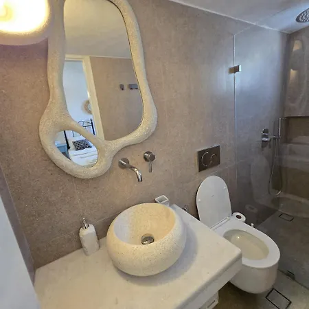 Aphrodite Boutique Hotel 3*