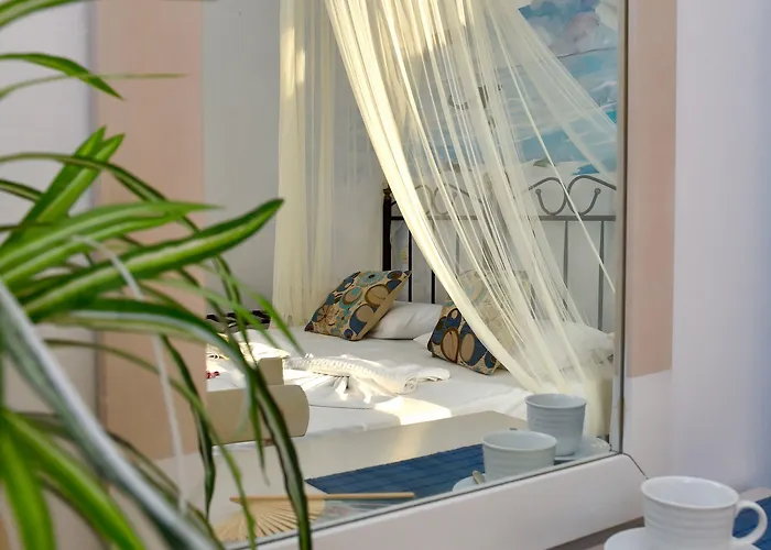 Aphrodite Boutique 3*