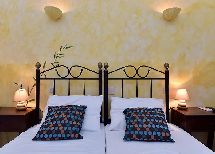 Aphrodite Boutique 3*